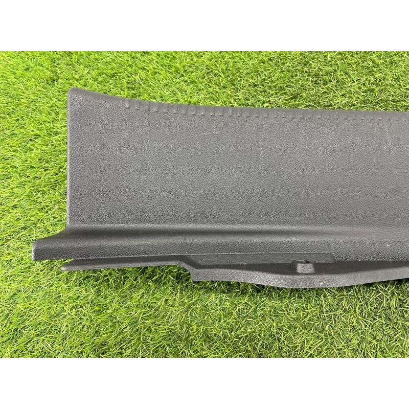 Накладка замка крышки багажника (салон) AUDI A8 D4 2011 4,2 4H0863471B4PK