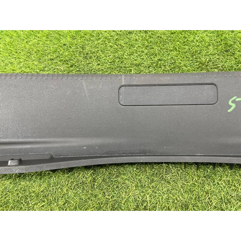 Накладка замка крышки багажника (салон) AUDI A8 D4 2011 4,2 4H0863471B4PK