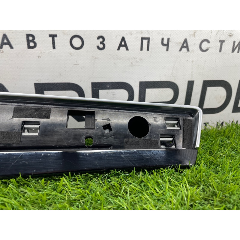 Декоративна накладка карти дверей (салон) AUDI A8 D4 2011 4,2 4H0867068CV58