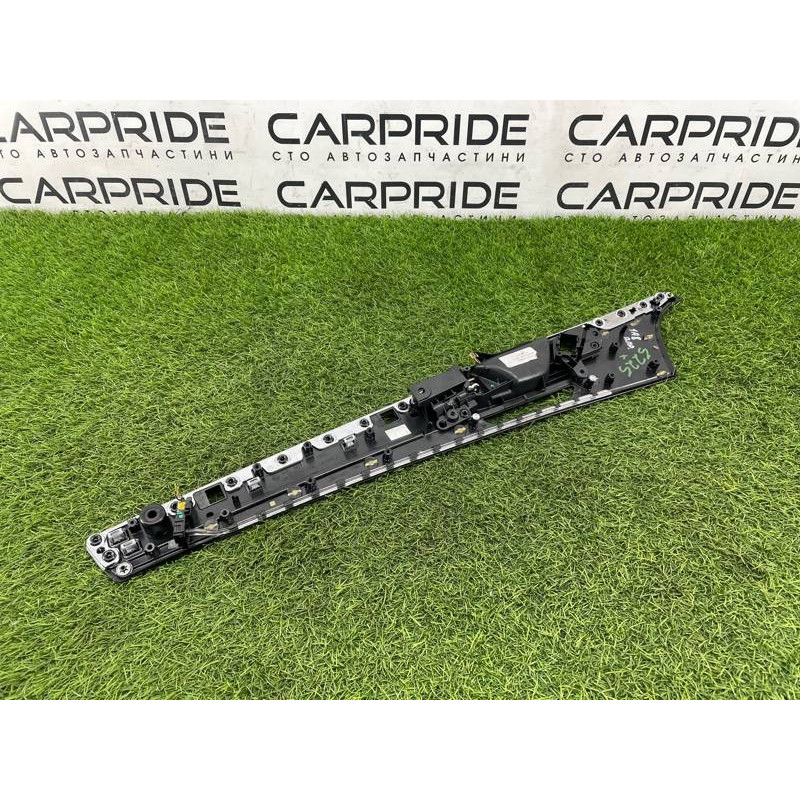 Декоративна накладка карти дверей (салон) AUDI A8 D4 2011 4,2 4H0867068CV58