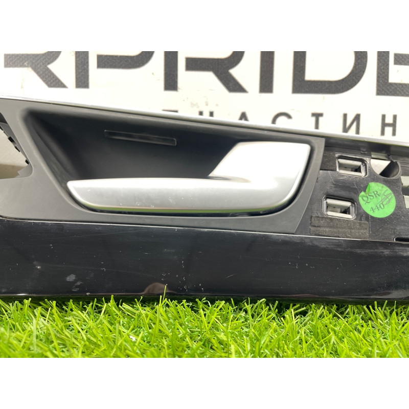 Декоративна накладка карти дверей (салон) AUDI A8 D4 2011 4,2 4H4867086V58