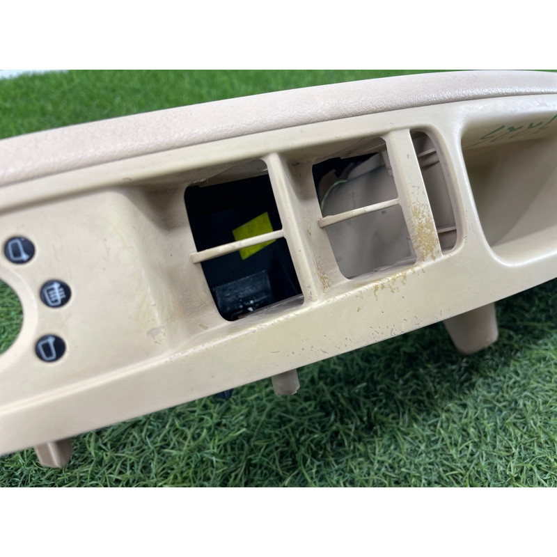 Підлокітник (салон) AUDI A8 D4 2011 4,2 4H1867165CEM4