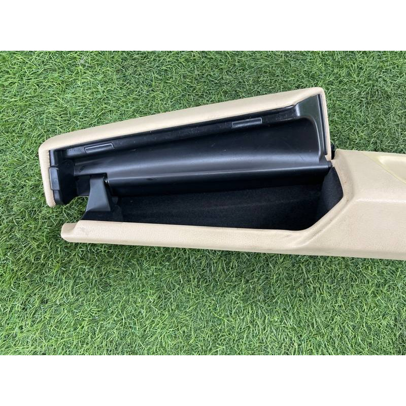 Підлокітник (салон) AUDI A8 D4 2011 4,2 4H1867165CEM4