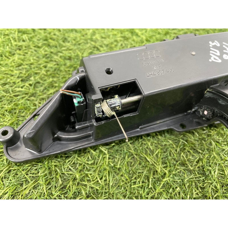 Попільничка (салон) AUDI A8 D4 2011 4,2 4H4857306V58