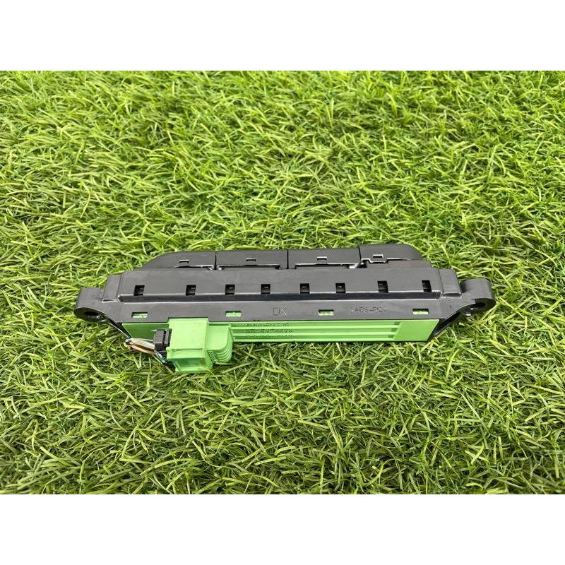 Кнопка памяти сидения (электрика / кнопки) AUDI A8 D4 2011 4,2 4H0959770