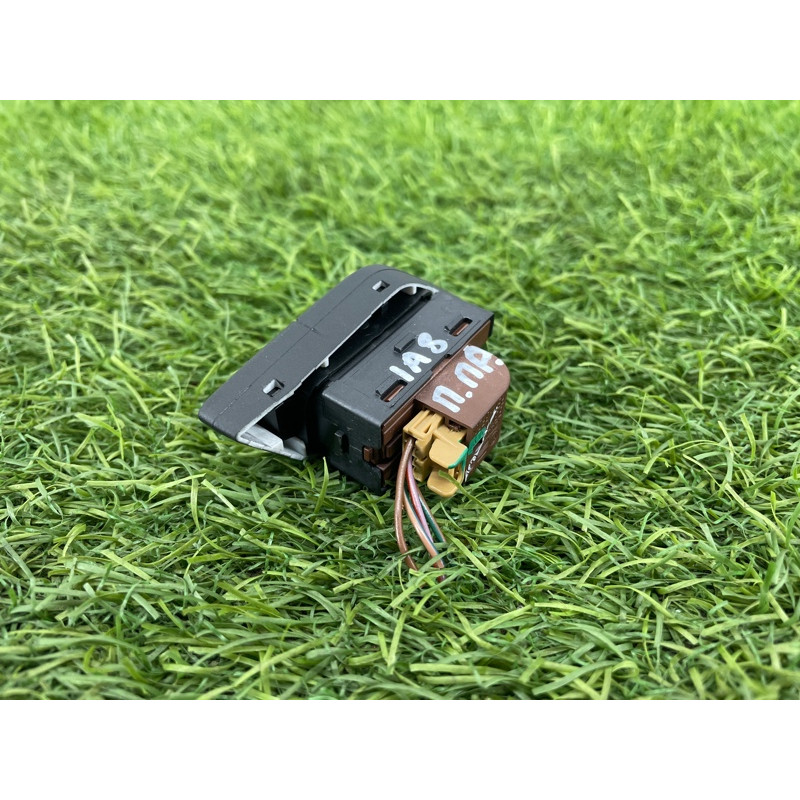 Кнопка блокировки центрального замка (электрика / кнопки) AUDI A8 D4 2011 4,2 4H0962108B5PR