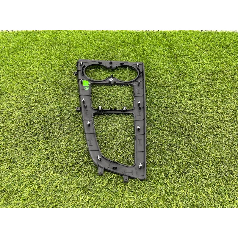 Накладка центральной консоли (салон) Audi A5 F5 2019 2.0 TFSI 8W1864241A6PS