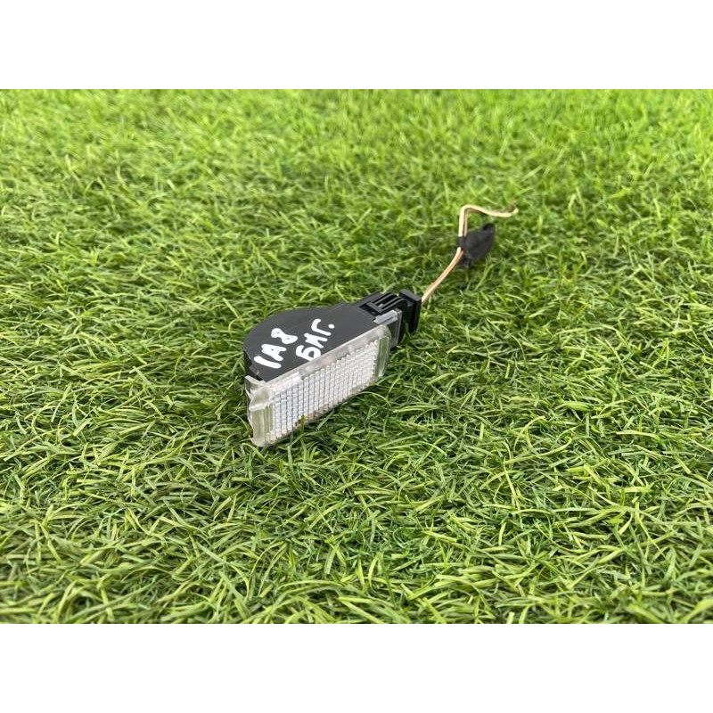 Ліхтар багажника (салон) AUDI A8 D4 2011 4,2 4B0947415A