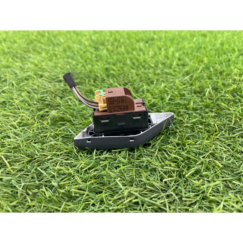 Кнопка блокировки центрального замка (электрика / кнопки) AUDI A8 D4 2011 4,2 4H0962107B5PR