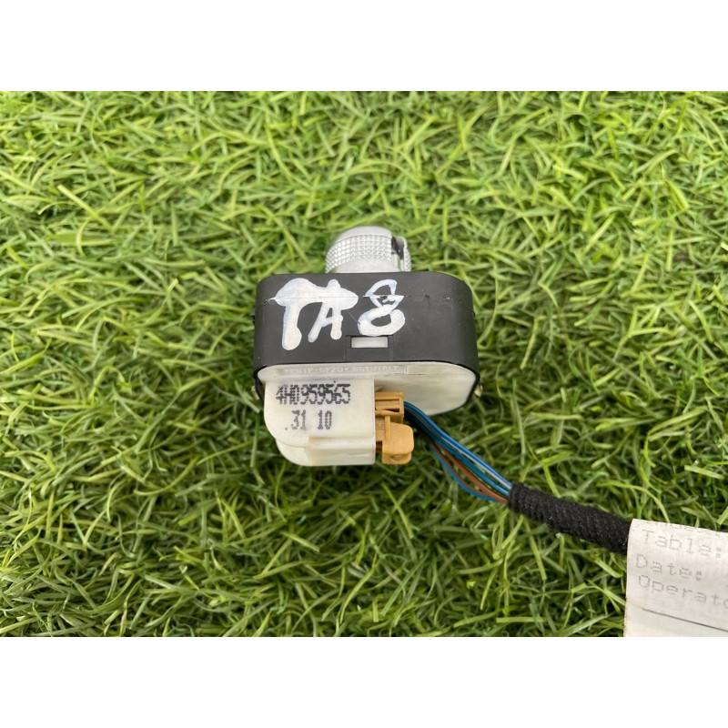 Кнопка регулировки зеркала (электрика / кнопки) AUDI A8 D4 2011 4,2 4H09595655PR