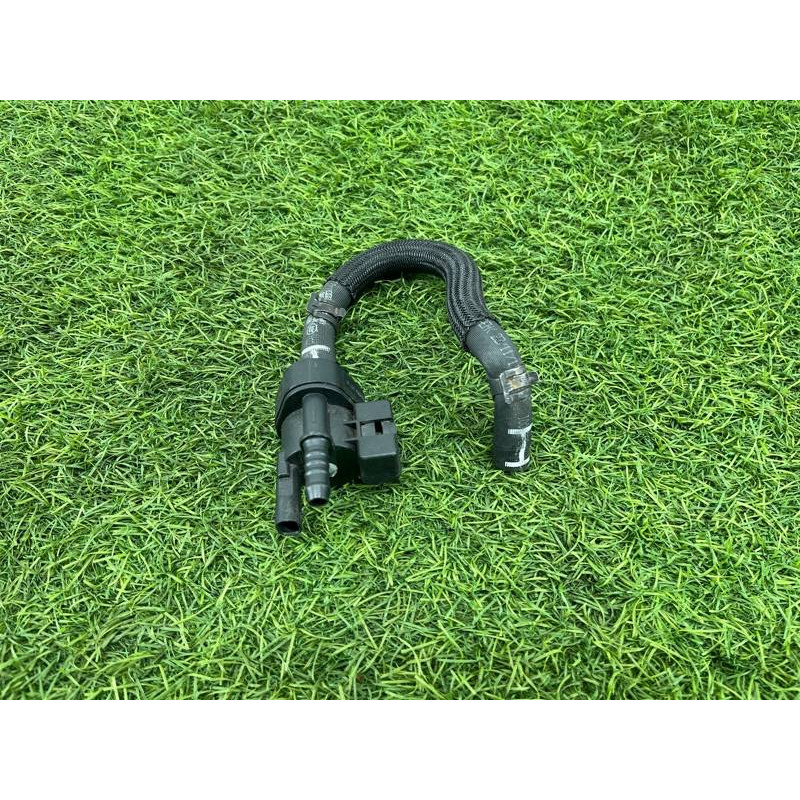 Клапан вентиляции топливного бака (топливная система) Audi Q5 8R 2012 3.2 CALB 06H906517G