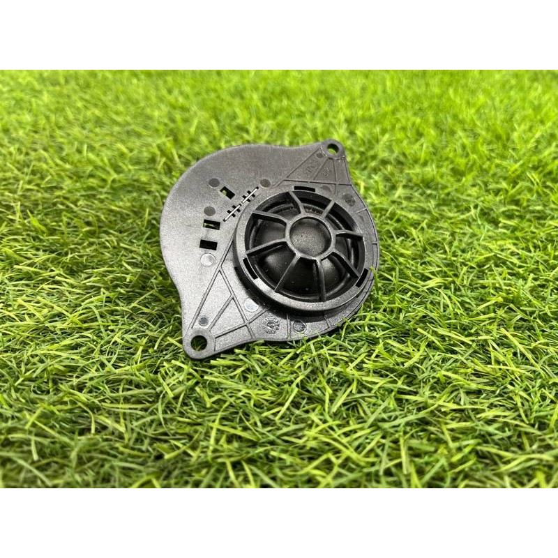 Динамик (электрика) AUDI A4 B9 2017 2.0L 8W0035399