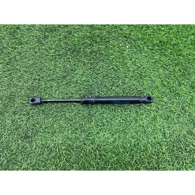 Амортизатор капота (кузов и элементы) AUDI A8 D4 2011 4,2 4H0823359D