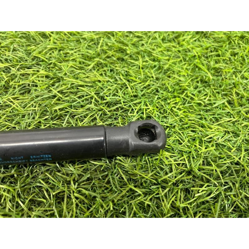 Амортизатор капота (кузов и элементы) AUDI A8 D4 2011 4,2 4H0823359D