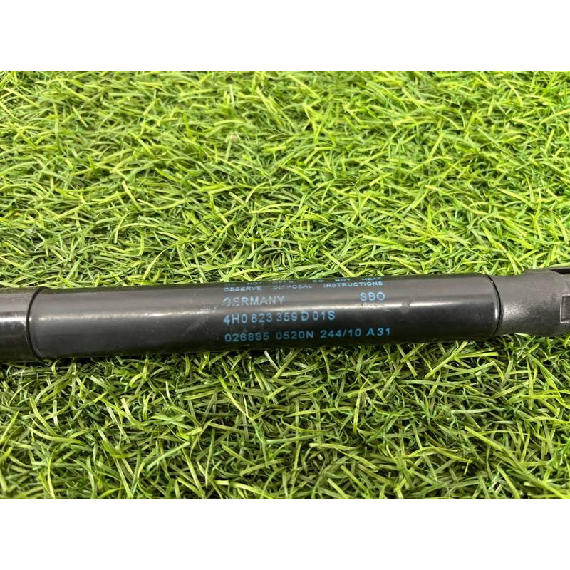 Амортизатор капота (кузов и элементы) AUDI A8 D4 2011 4,2 4H0823359D