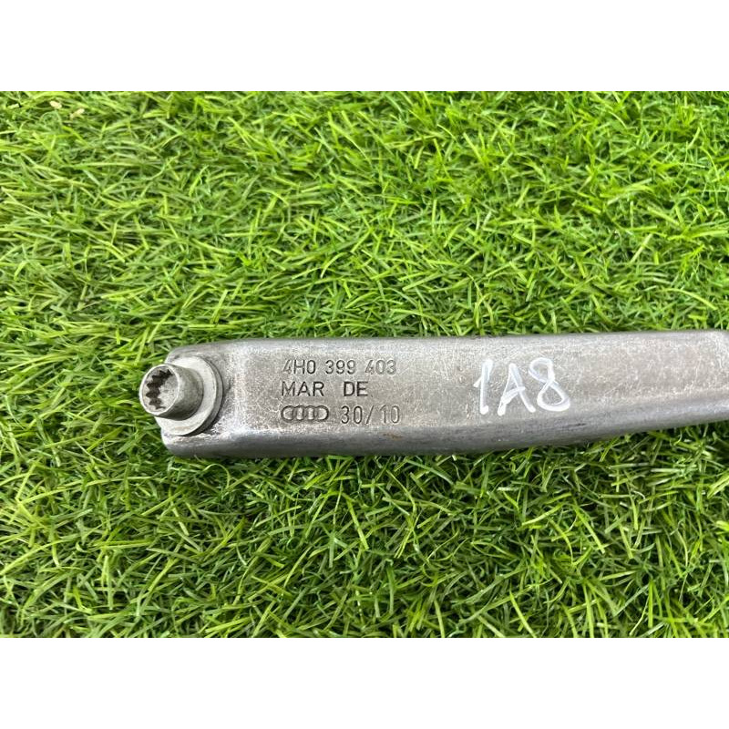 Кронштейн КПП (трансмиссия) AUDI A8 D4 2011 4,2 4H0399403E