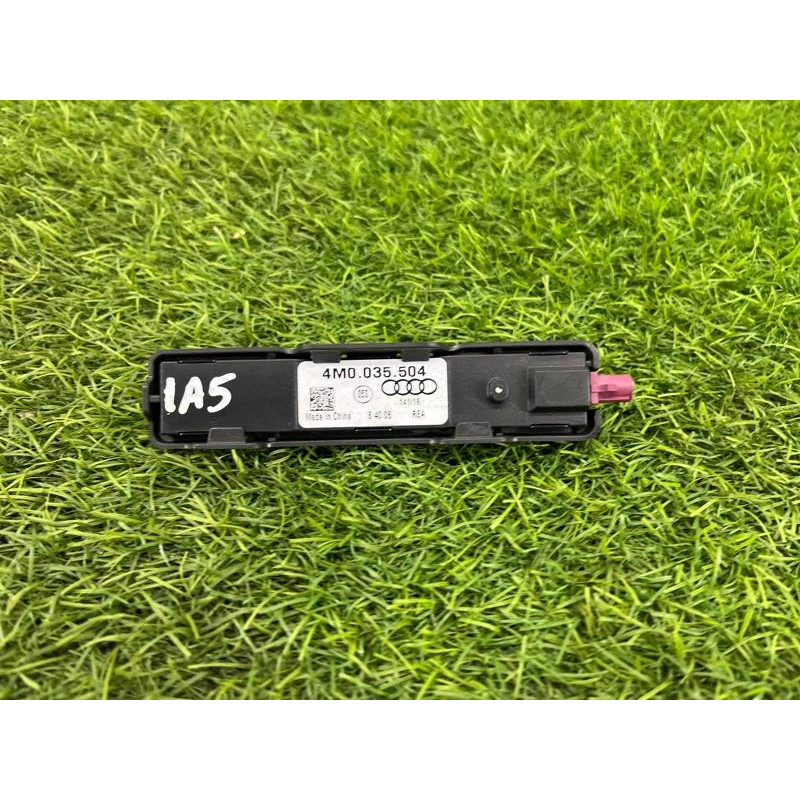 Усилитель антенны (электрика) Audi A5 F5 2019 2.0 TFSI 4M0035504