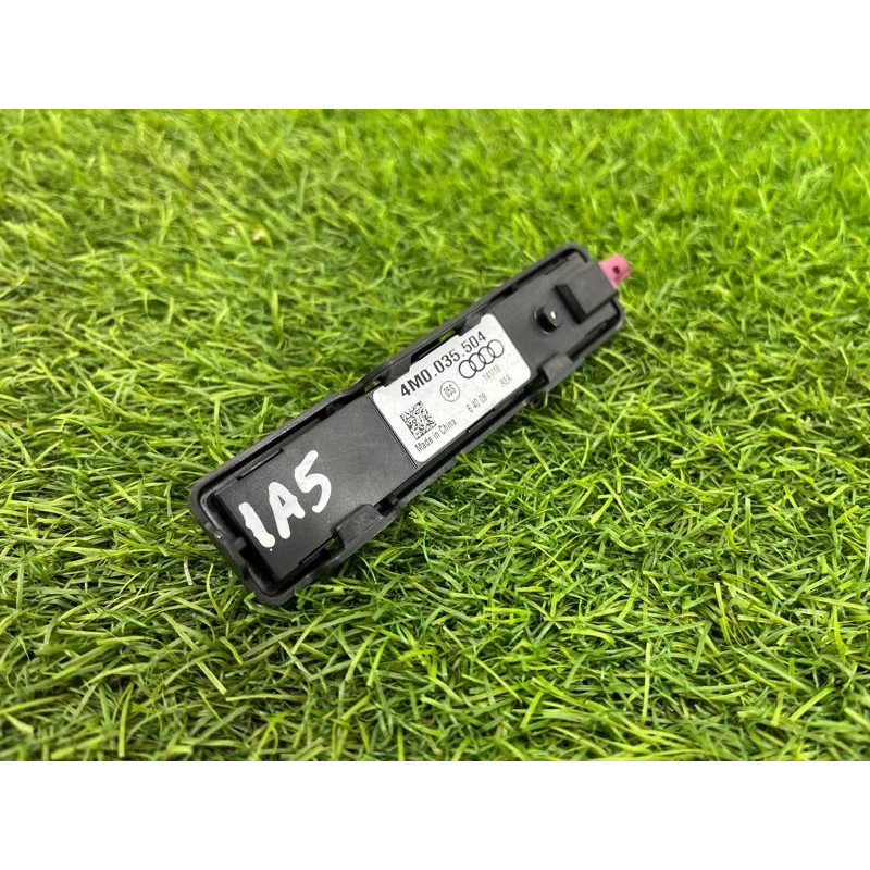 Усилитель антенны (электрика) Audi A5 F5 2019 2.0 TFSI 4M0035504