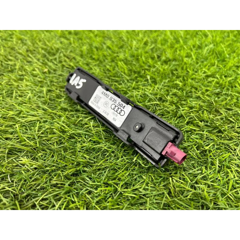 Усилитель антенны (электрика) Audi A5 F5 2019 2.0 TFSI 4M0035504