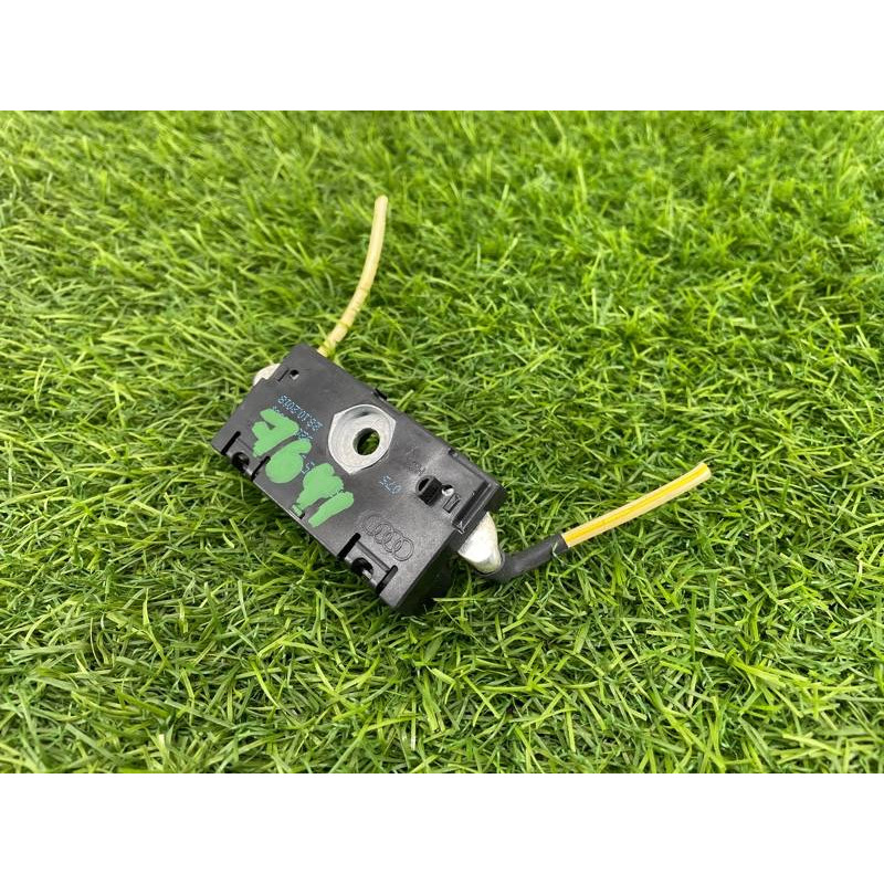 Помехоподавляющий фильтр (электрика) Audi A5 F5 2019 2.0 TFSI 8T8035570