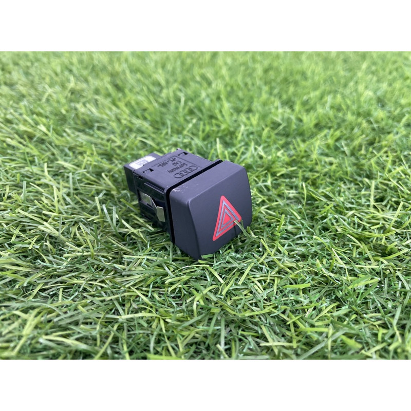 Кнопка аварийной сигнализации (электрика / кнопки) AUDI A4 B9 2017 2.0L 8W0941509A5PR