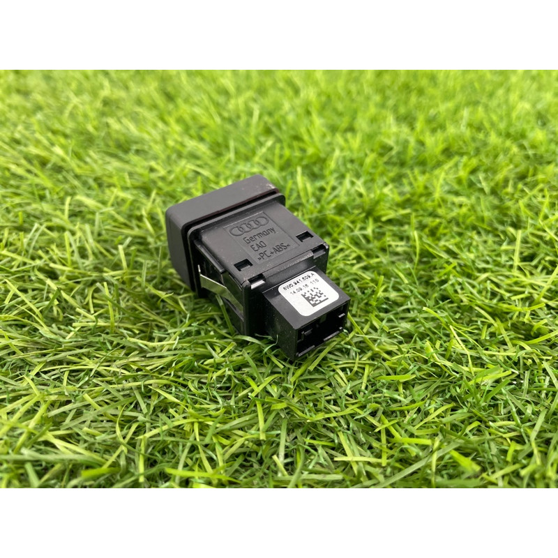 Кнопка аварийной сигнализации (электрика / кнопки) AUDI A4 B9 2017 2.0L 8W0941509A5PR