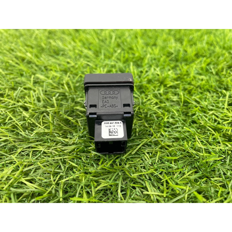 Кнопка аварийной сигнализации (электрика / кнопки) AUDI A4 B9 2017 2.0L 8W0941509A5PR