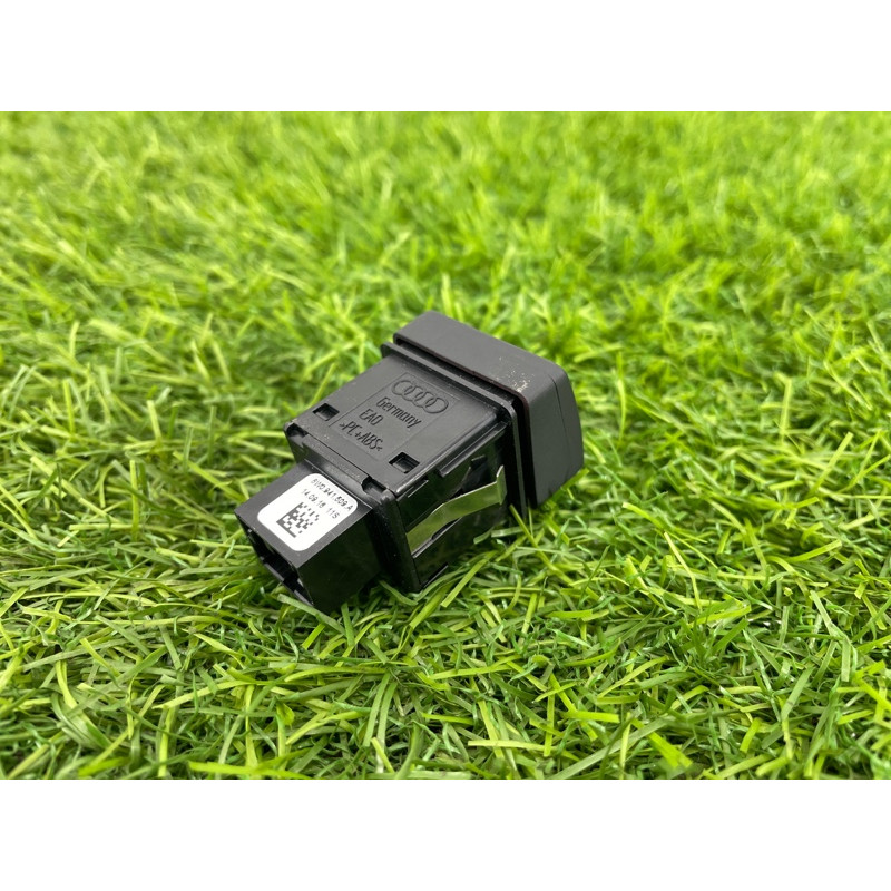 Кнопка аварийной сигнализации (электрика / кнопки) AUDI A4 B9 2017 2.0L 8W0941509A5PR