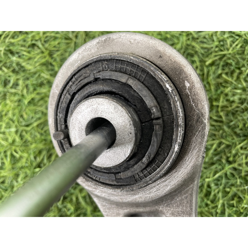 Рычаг подвески (подвеска) AUDI A8 D4 2011 4,2 4H0407152C