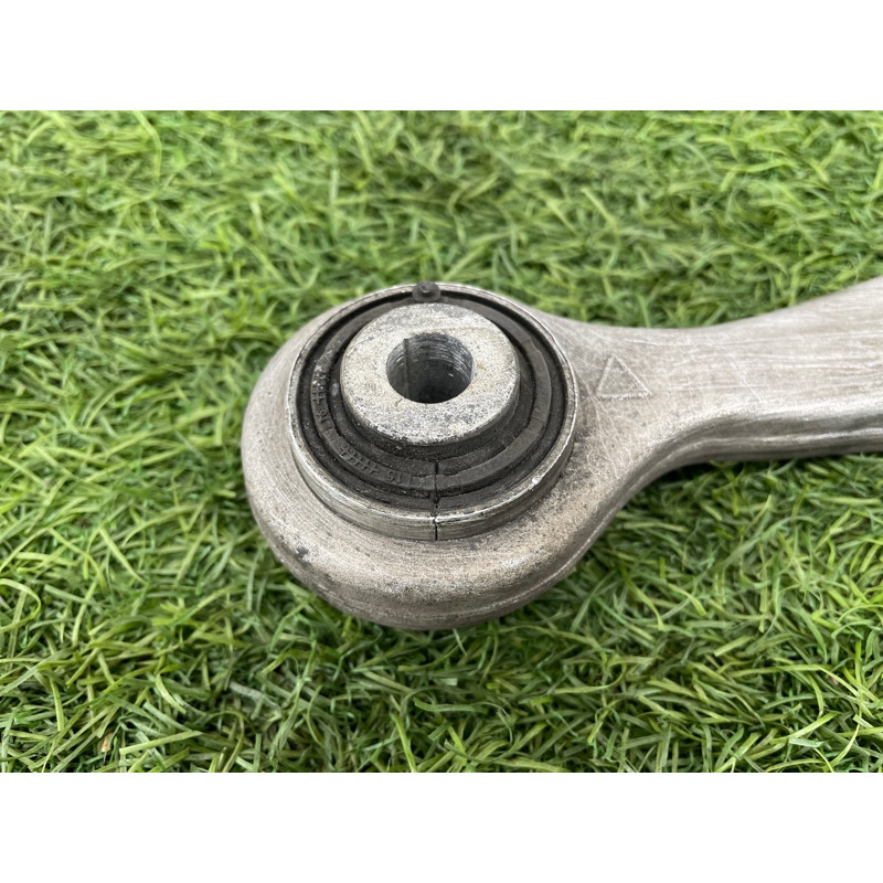 Рычаг подвески (подвеска) AUDI A8 D4 2011 4,2 8K0501530N