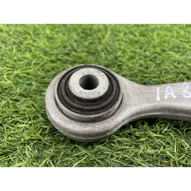 Рычаг подвески (подвеска) AUDI A8 D4 2011 4,2 8K0501530N