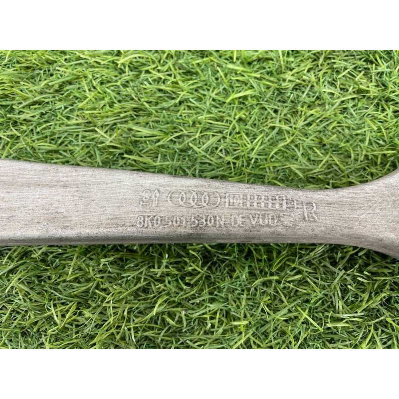 Рычаг подвески (подвеска) AUDI A8 D4 2011 4,2 8K0501530N