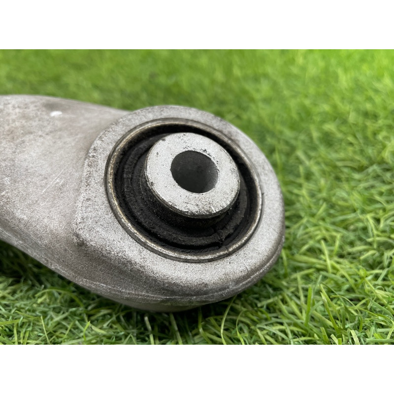 Рычаг подвески (подвеска) Audi Q5 8R 2012 3.2 CALB 8K0505323H