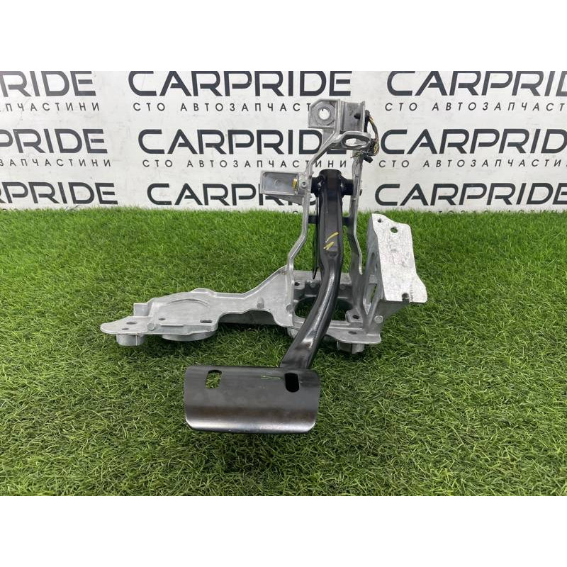 Педаль тормоза с кронштейном (тормозная система) AUDI A4 B9 2017 2.0L 8W1723117