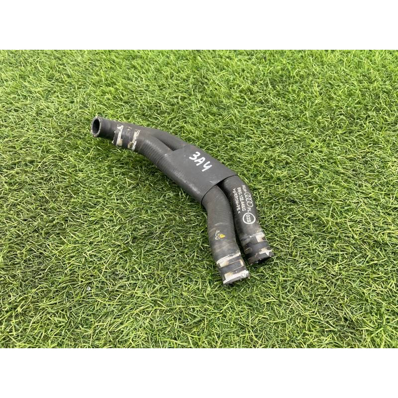 Патрубок (система охлаждения) AUDI A4 B9 2017 2.0L 8W0122445C