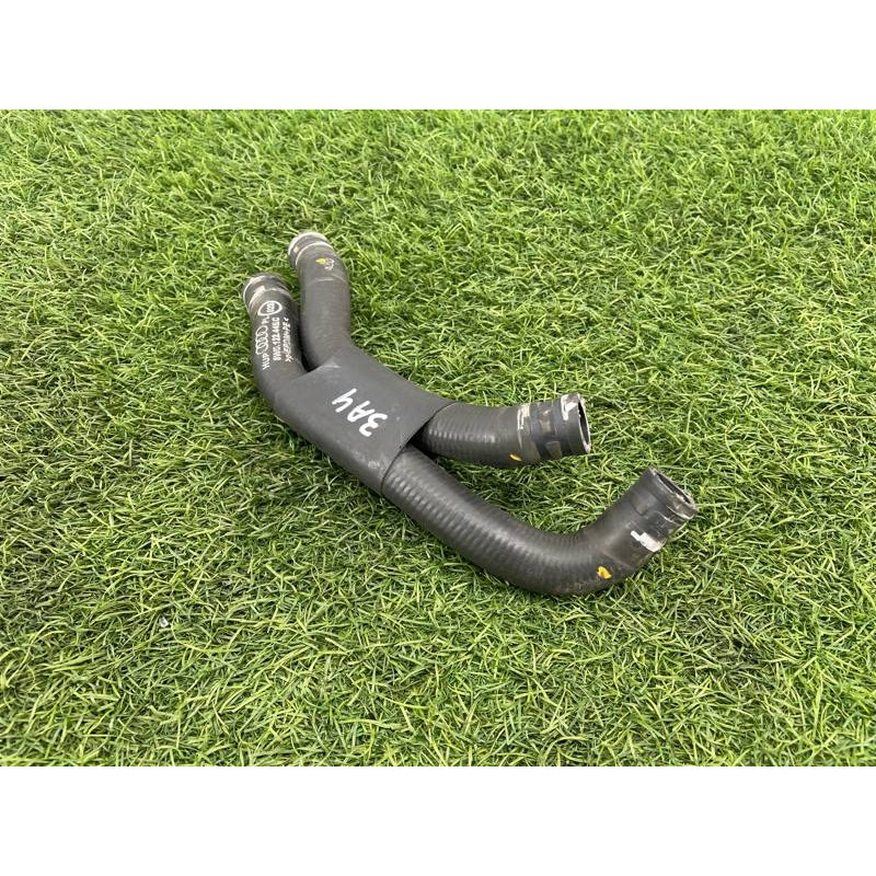 Патрубок (система охлаждения) AUDI A4 B9 2017 2.0L 8W0122445C