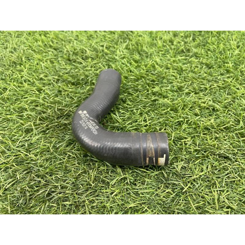 Патрубок (система охлаждения) AUDI A4 B9 2017 2.0L 8W1819372A