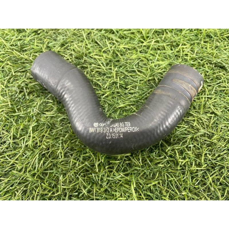 Патрубок (система охлаждения) AUDI A4 B9 2017 2.0L 8W1819372A