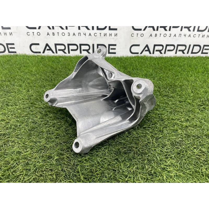 Кронштейн подушки двигателя (кронштейны двигателя) Audi A5 F5 2019 2.0 TFSI 4M0199307CB