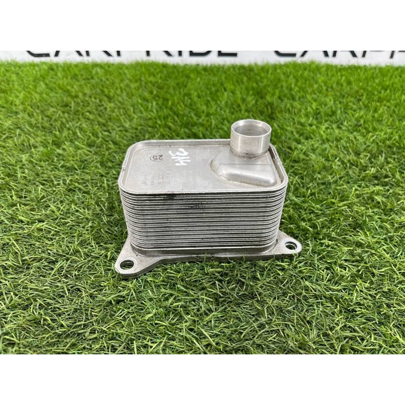 Теплообменник масляного фильтра (двигатель и элементы) AUDI A4 B9 2017 2.0L 06L117021G