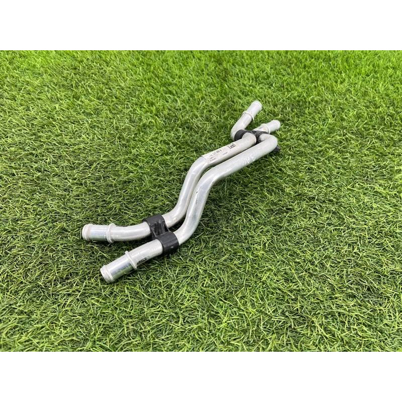 Трубка системы охлаждения (система охлаждения) AUDI A4 B9 2017 2.0L 8W0121400B