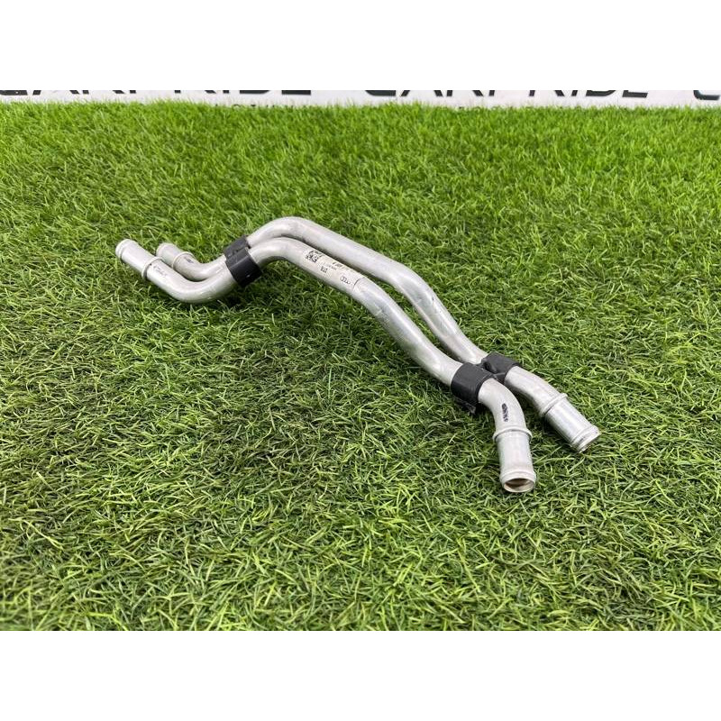 Трубка системы охлаждения (система охлаждения) AUDI A4 B9 2017 2.0L 8W0121400B