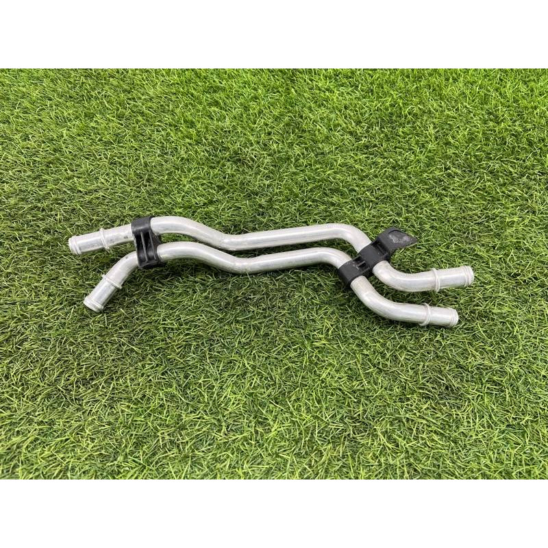 Трубка системы охлаждения (система охлаждения) AUDI A4 B9 2017 2.0L 8W0121400B