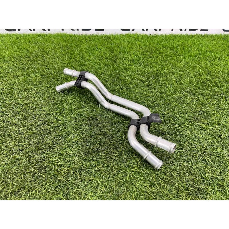 Трубка системы охлаждения (система охлаждения) AUDI A4 B9 2017 2.0L 8W0121400B