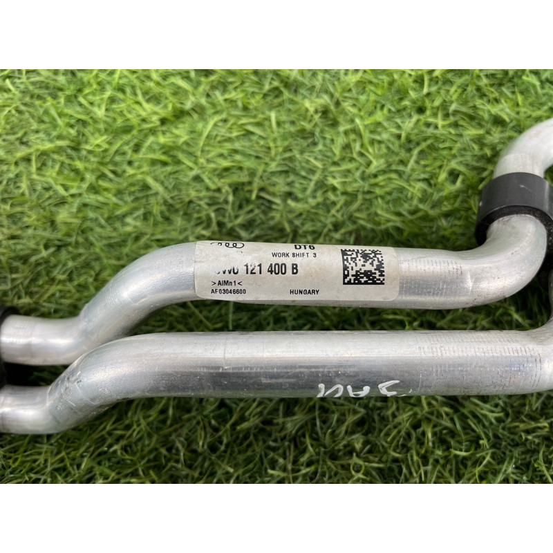 Трубка системы охлаждения (система охлаждения) AUDI A4 B9 2017 2.0L 8W0121400B