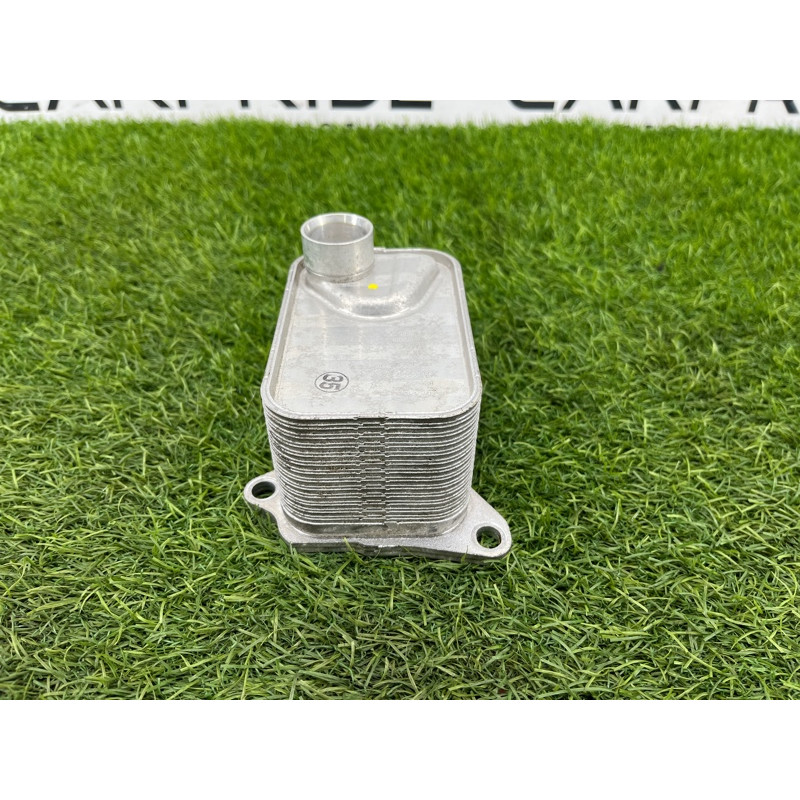 Теплообменник масляного фильтра (двигатель и элементы) Audi A5 F5 2019 2.0 TFSI 06L117021G