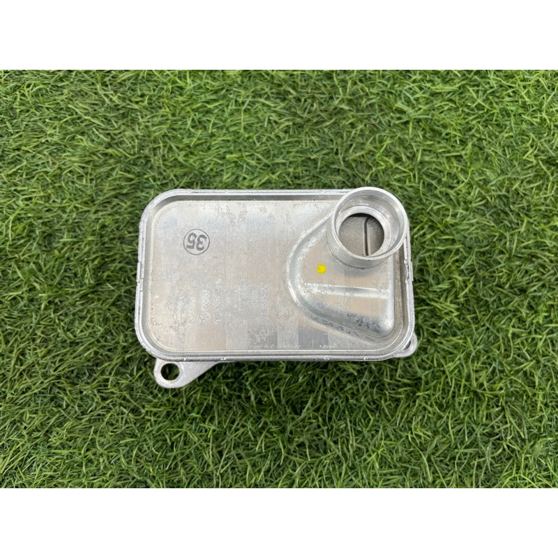 Теплообменник масляного фильтра (двигатель и элементы) Audi A5 F5 2019 2.0 TFSI 06L117021G