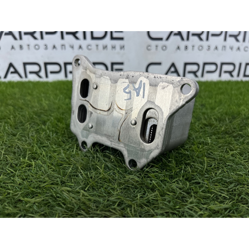 Теплообменник масляного фильтра (двигатель и элементы) Audi A5 F5 2019 2.0 TFSI 06L117021G