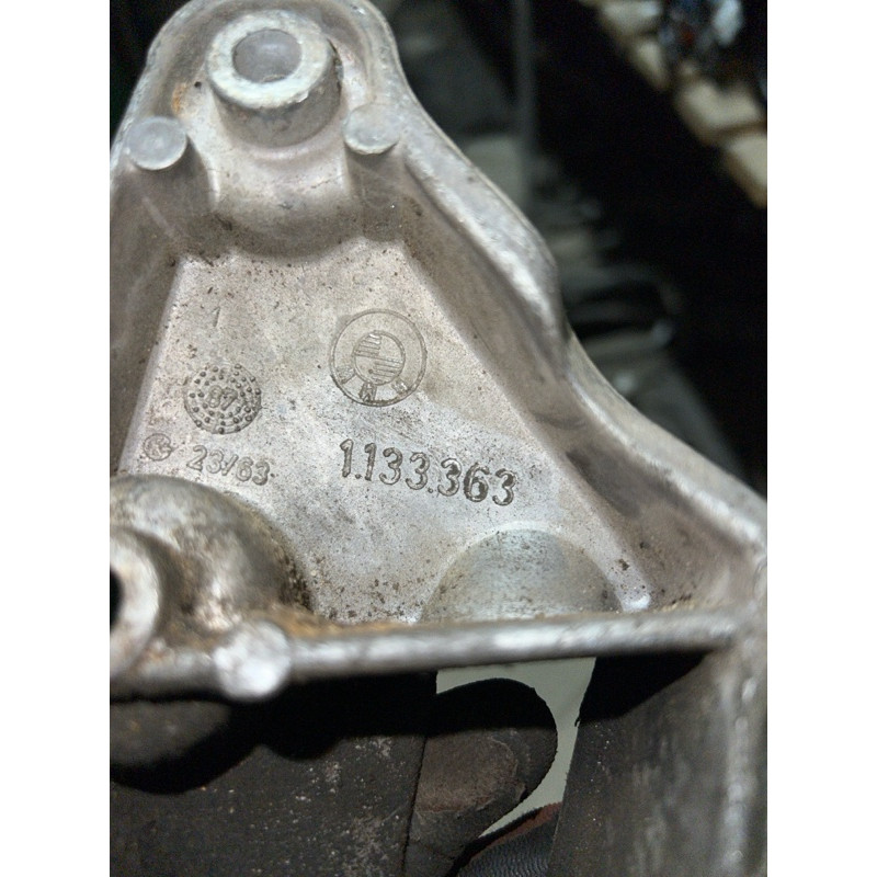 Кронштейн подушки двигателя (кронштейны двигателя) BMW 5-series E34 1993 M50b25 11811133363