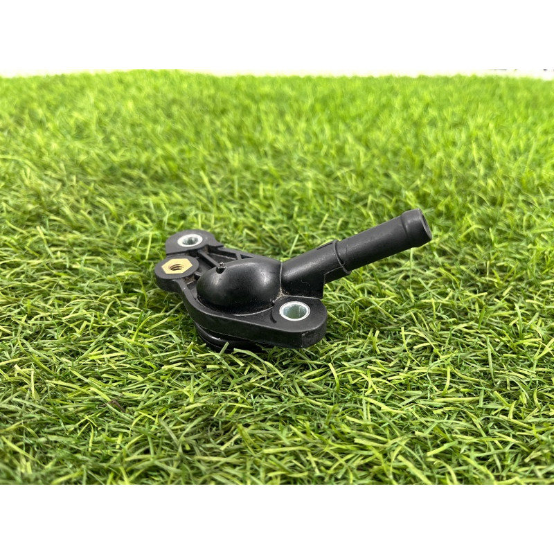 Фланец системы охлаждения (система охлаждения) Audi A5 F5 2019 2.0 TFSI 06K121132